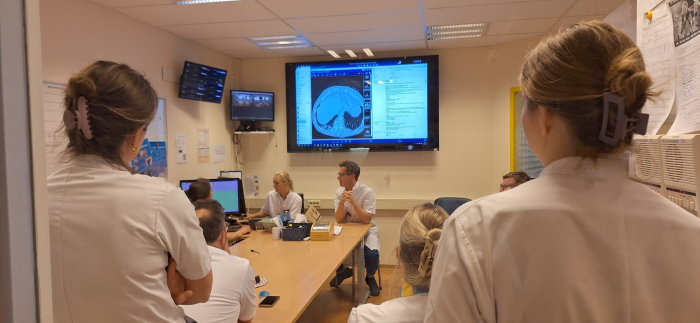 Overleg met het multidisciplinaire team op de IC.
